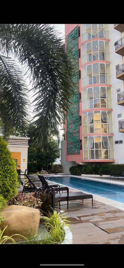 Lancris Residences 2 Bedroom Entire Apartment Near Airport With Pool Paranaque City Exterior foto